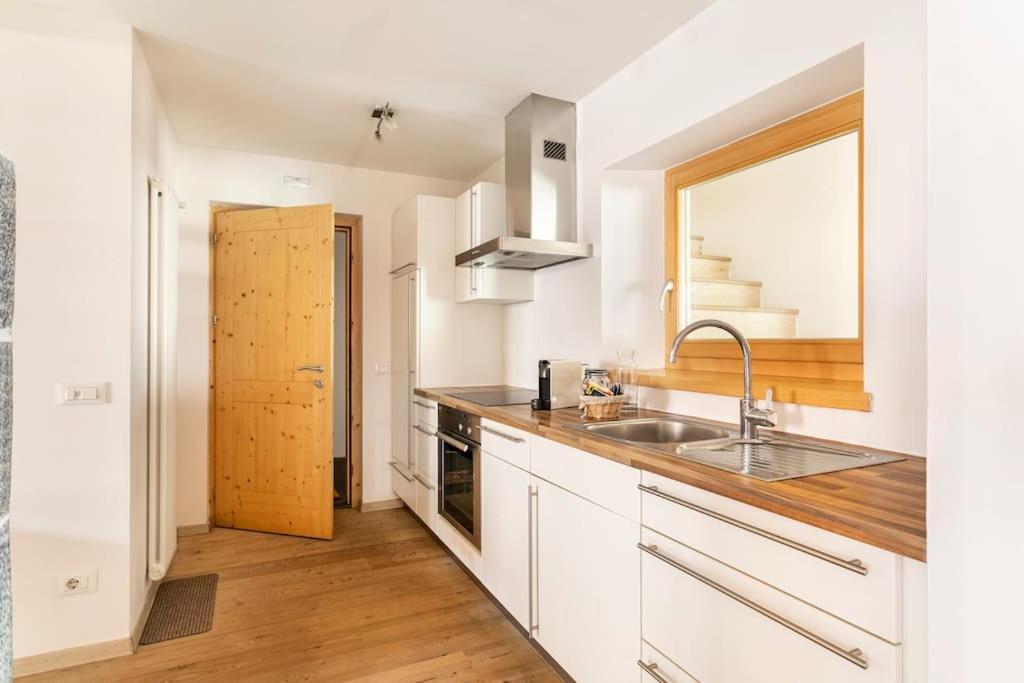Appartamento Rustico Con Stube E Balcone Predazzo Bagian luar foto