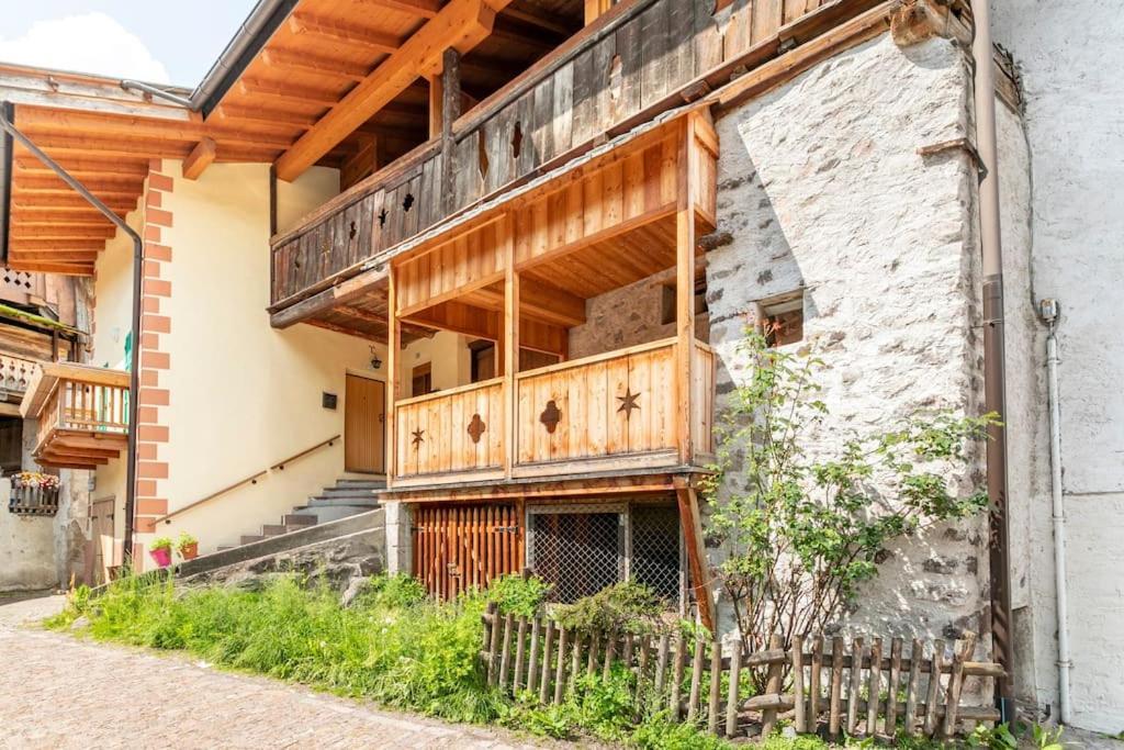 Appartamento Rustico Con Stube E Balcone Predazzo Bagian luar foto
