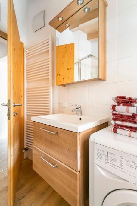 Appartamento Rustico Con Stube E Balcone Predazzo Bagian luar foto