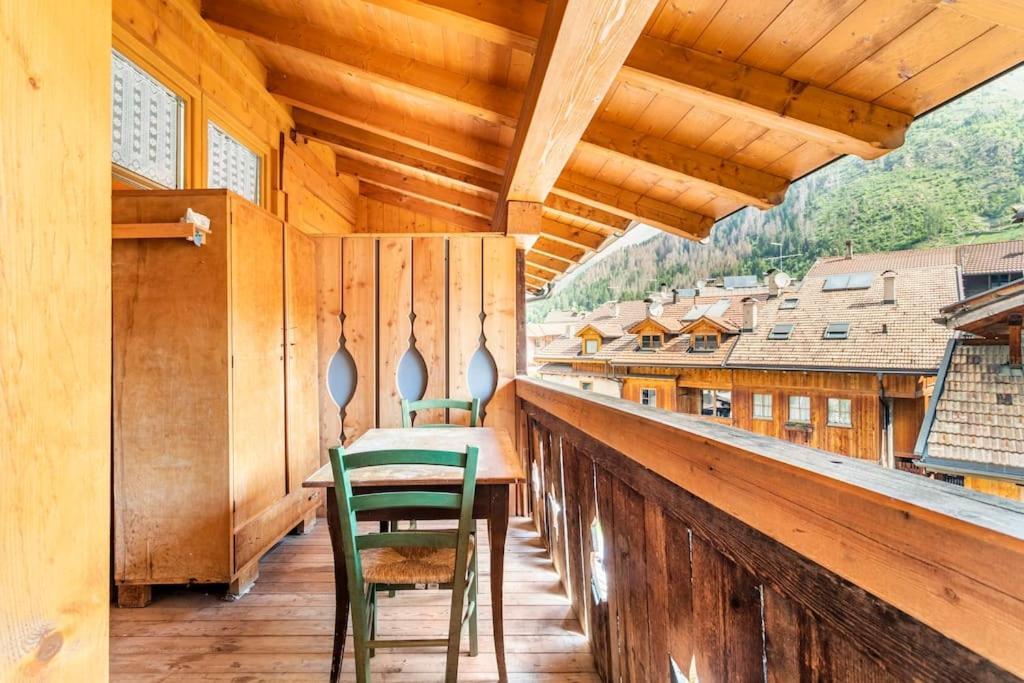 Appartamento Rustico Con Stube E Balcone Predazzo Bagian luar foto